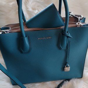 Michael Kors - Medium Crossbody & wallet